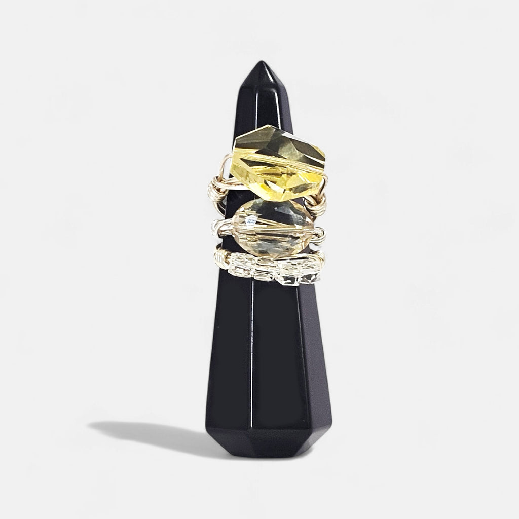 VIBRANT STACKING RING SET